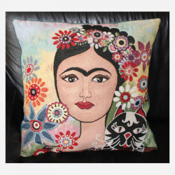 Coussin-décoratif-Frida-Khalo-et-son-chat-4