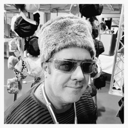 Toque imitation Fourrure Gris souris avec reflets